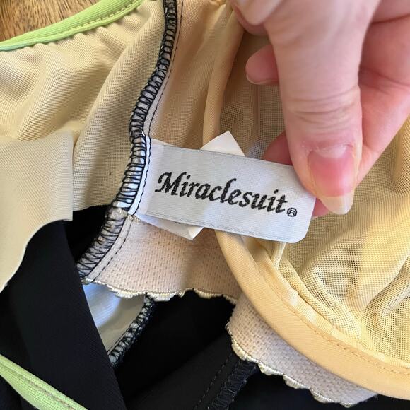 Miraclesuit One-Piece Swimsuit 10DD Black Green Stripe Full Coverage Sporty - Picture 8 of 12